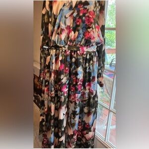 Anne Klein floral long sleeve silken dress. Gorgeous soft material